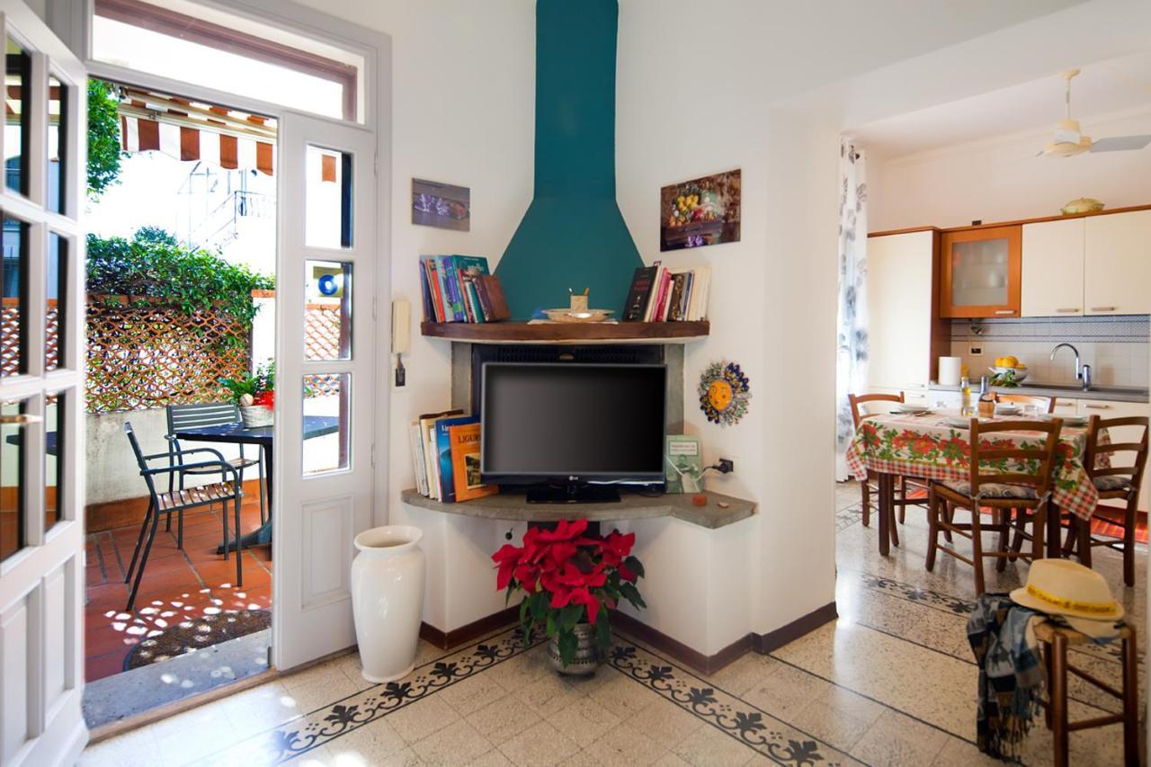 Casa Zafferano Guest House Albenga Exterior photo